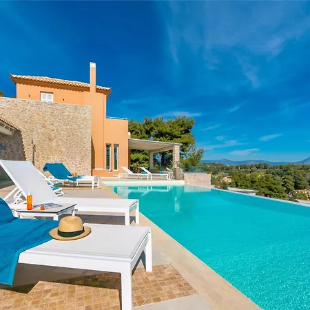 Emmelia & Amazing View With Pool *