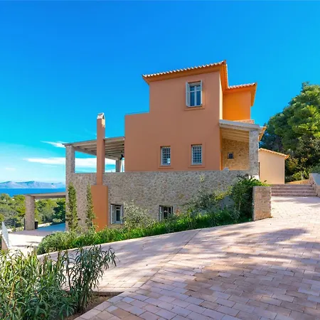 Vakantiehuis Emmelia & Amazing View With Pool Porto Cheli